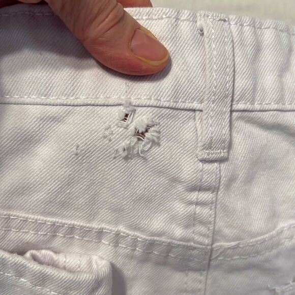 NWT Refuge sz 13 jr boyfriend relaxed high rise distressed ripped white jeans - Picture 11 of 17